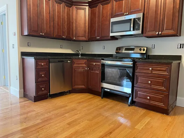 97 Hudson St, Somerville, MA