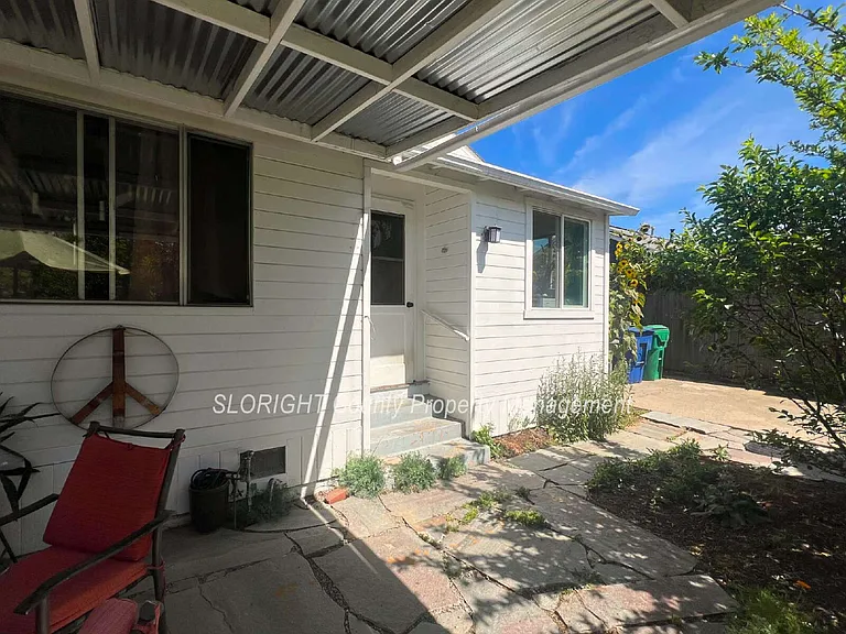 1837 Chorro St — Photo 12