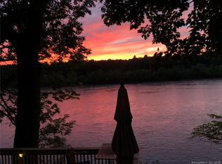 117 Parsons Rd, Enfield, CT 06082