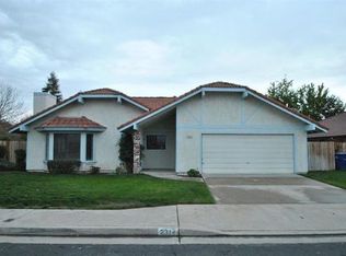2314 Mitchell Ave, Clovis, CA 93611