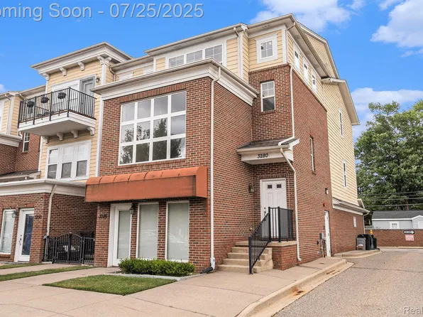 3280 Hilton Rd, Ferndale, MI 48220