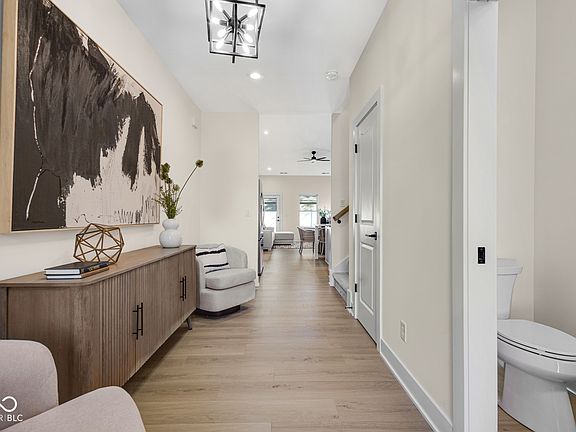 4th image of 5874 Harbourtown Dr