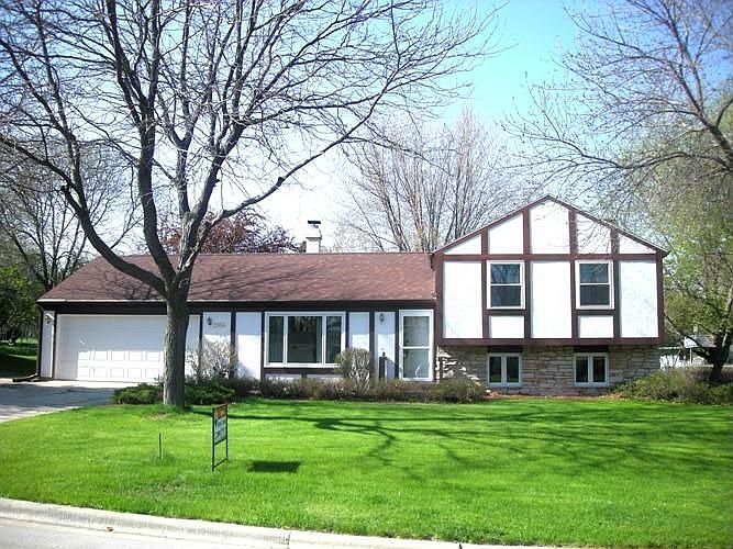 2nd image of 2956 Poels Rd