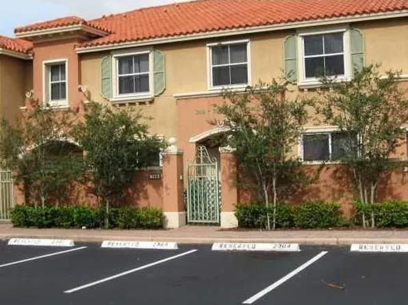 765 SW 107th Ave #2303, Hollywood, FL 33025