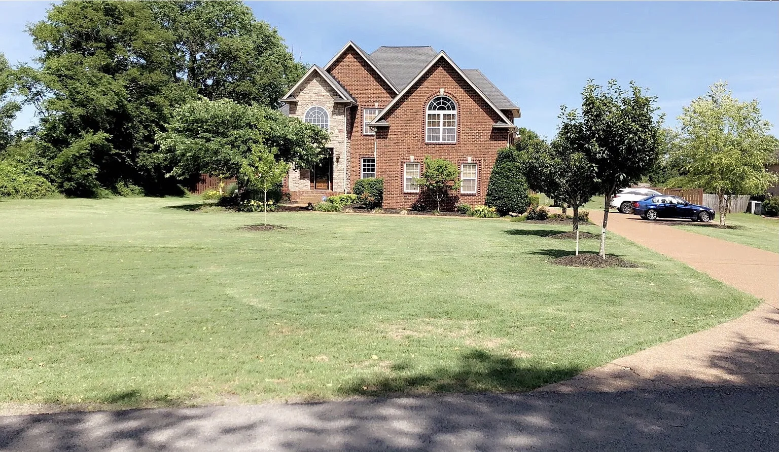 4 bed, 3424 sqft, $5,500 — Photo 1