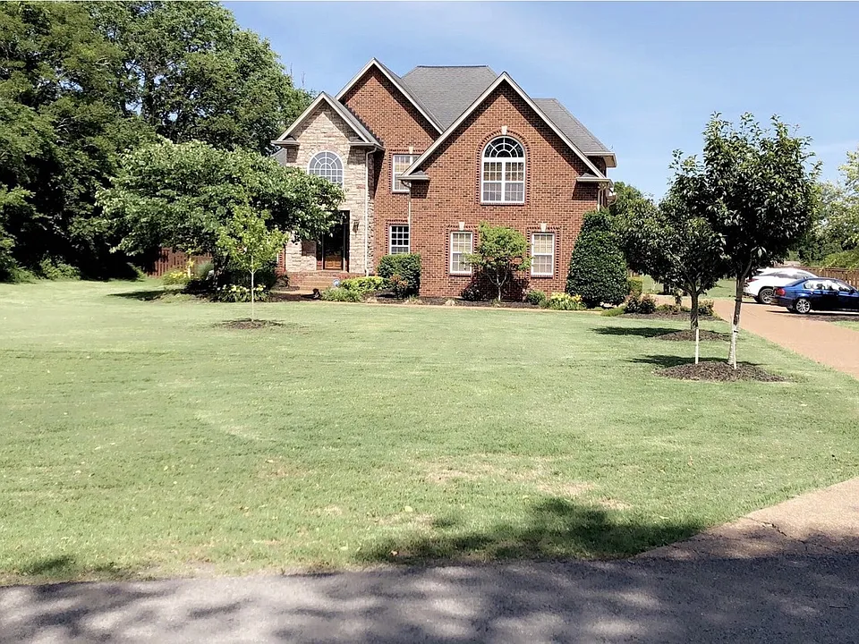 1049 Lone Oak Rd