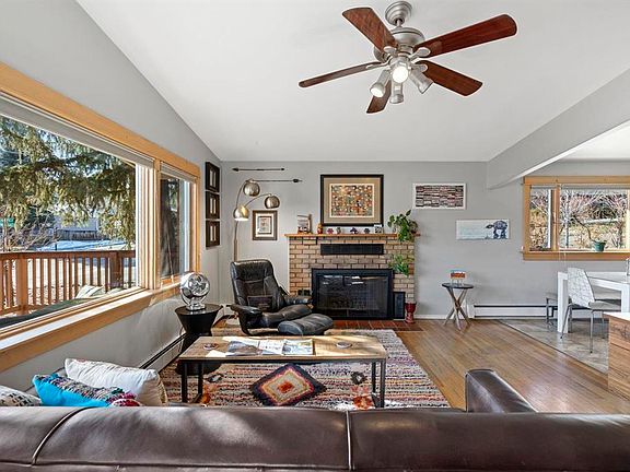 3rd image of 403 Clovis Drive