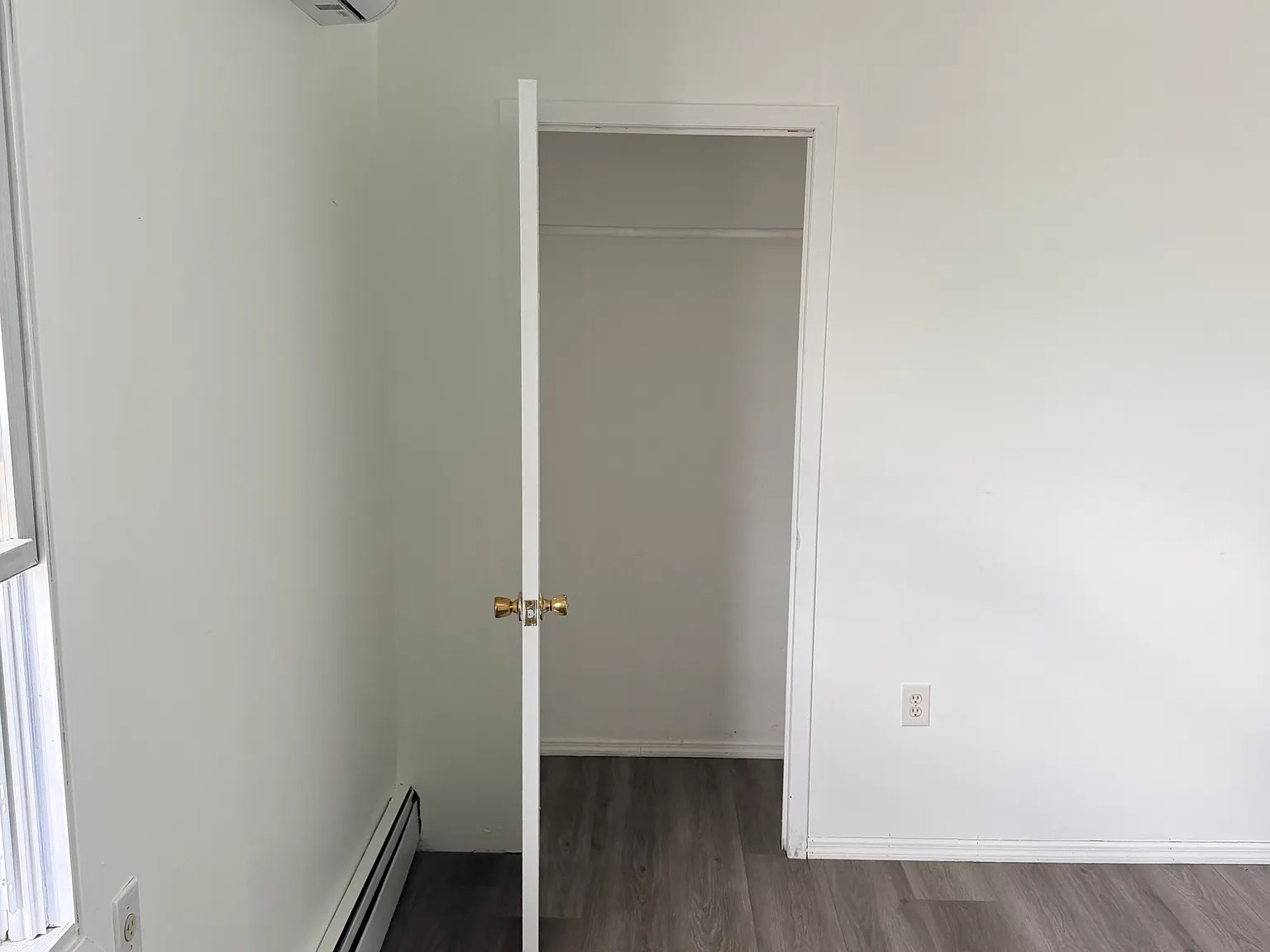 4 bed, 1800 sqft, $3,800 — Photo 2