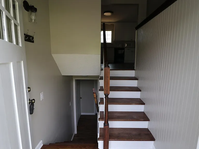 937 Ragle St — Photo 6
