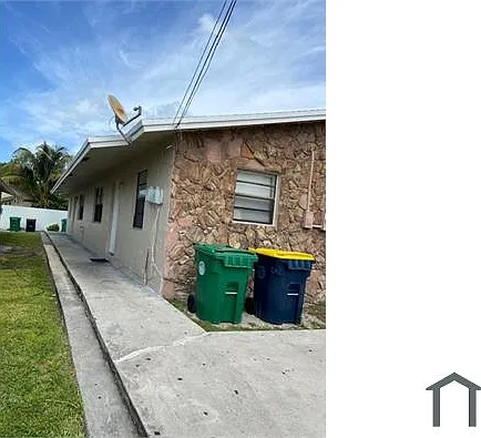 218 NW 9th Ave
