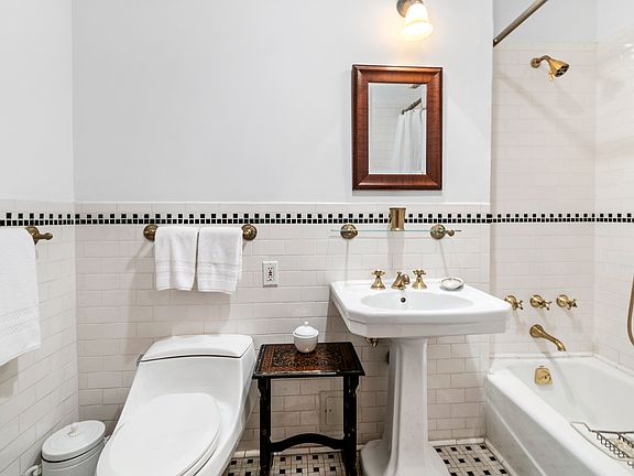 3rd image of 56 Irving Pl #2W