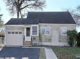 255 Grant Ave, Dumont, NJ 07628