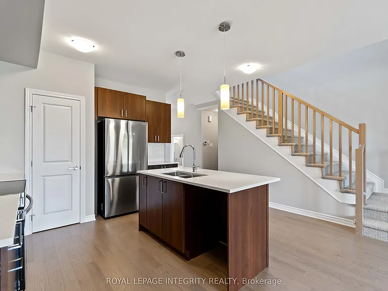 634 Fisher St — Photo 6