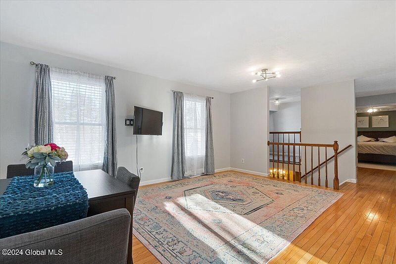 4th image of 604 Minuteman Lane