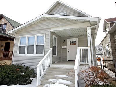 5209 W Warwick Ave, Chicago, IL, 60641