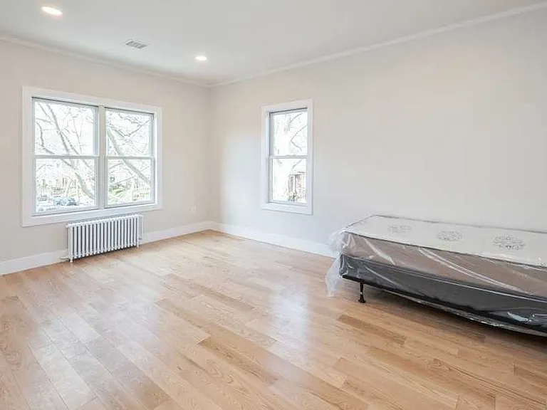 7802 Ridge Blvd #1 — Photo 19