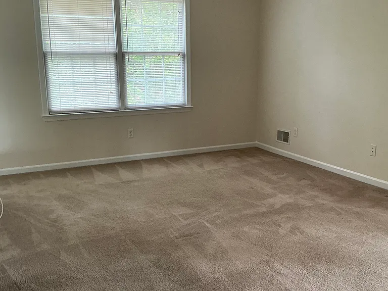 125 Summit Ave — Photo 18