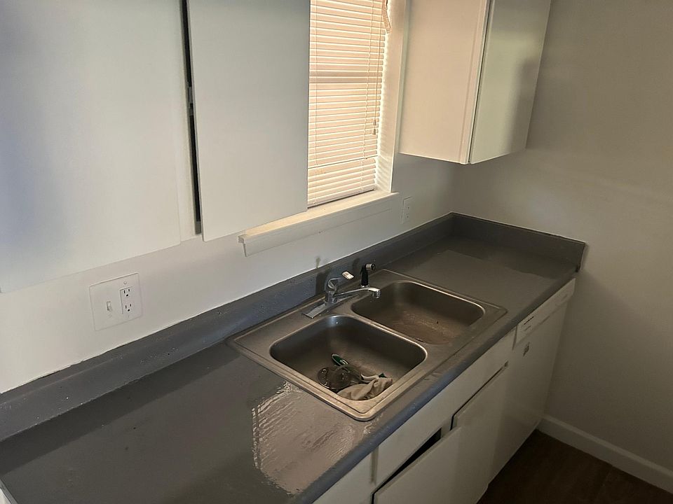 1st image of 2104 James Bowie Dr #2
