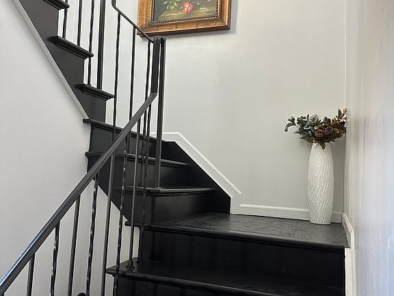 3rd image of 6318 Pepper Hill Dr #9