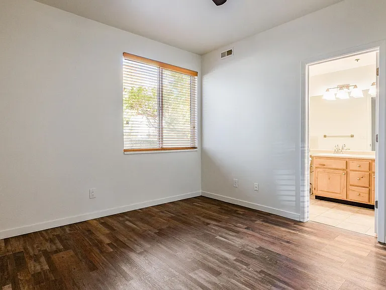 1600 Pinebrook Blvd #G1 — Photo 9