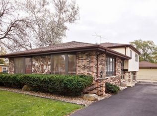 7031 W 114th St, Worth, IL