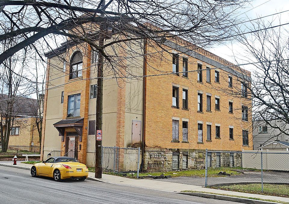 1st image of 615 S Lang Ave