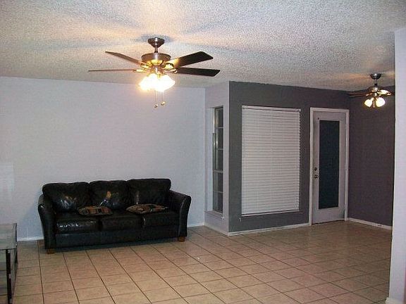 5th image of 2928 Catalina Dr