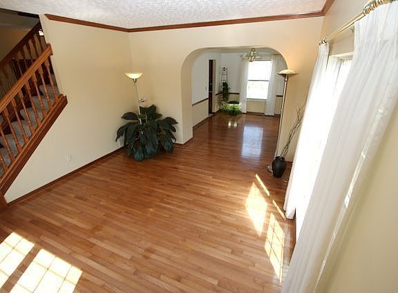 3rd image of 1520 Clovenstone Dr
