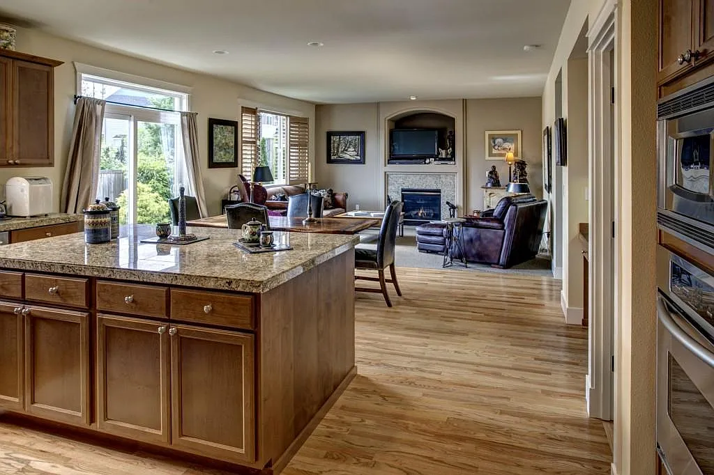 4 bed, 3118 sqft, $3,980 — Photo 4