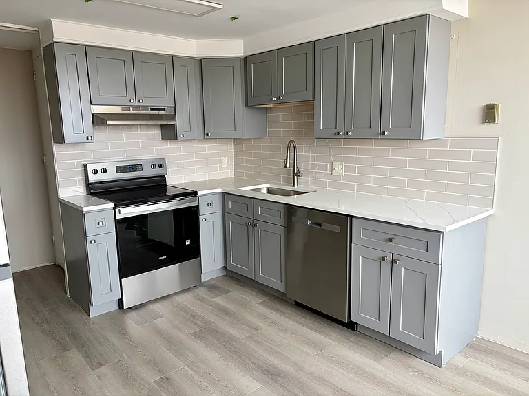 1155 Ash St #708 — Photo 9
