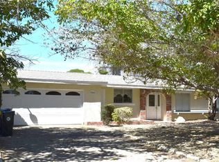 12566 Iroquois Rd, Apple Valley, CA 92308