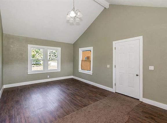 3rd image of 2515 Wood Ave