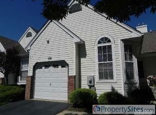 804 Constance Ln, Port Jefferson Station, NY 11776
