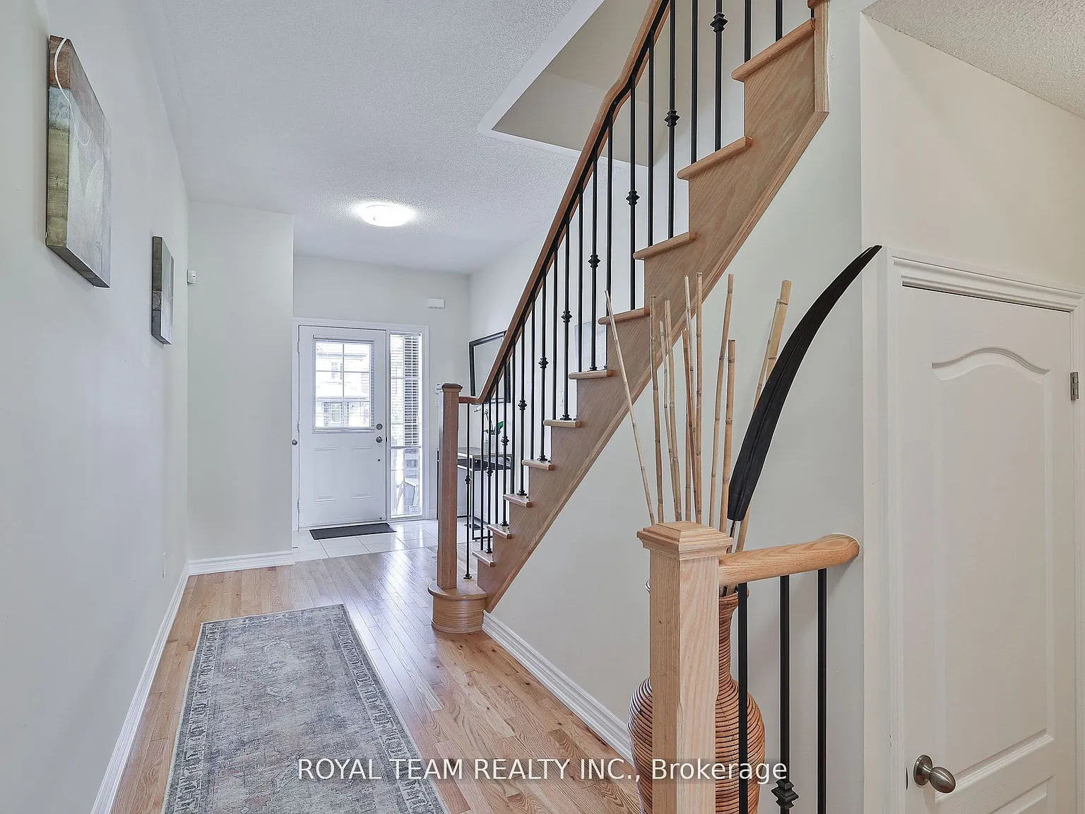 4 bed, $2,850 — Photo 3