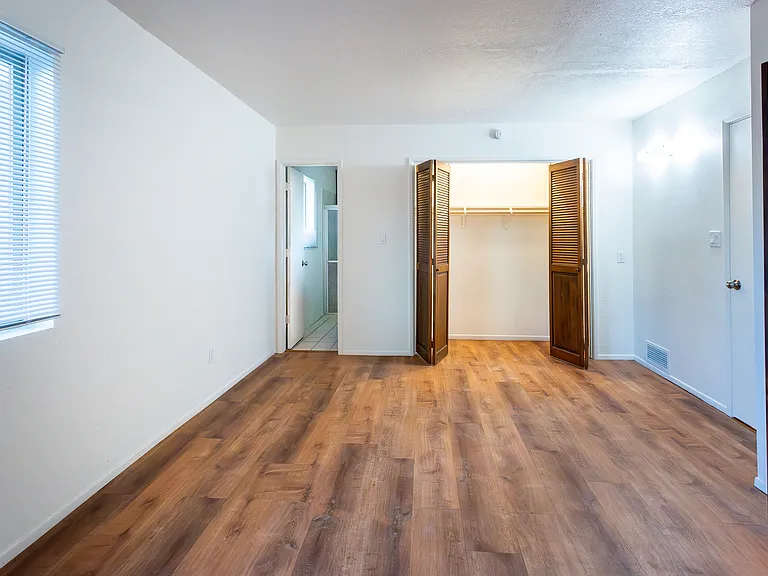1714 W Meadow Hills Dr — Photo 30