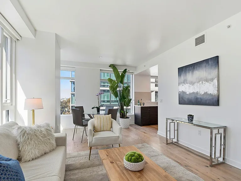 1688 Pine St #1008 — Photo 10