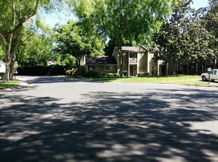 32 Derow Ct, Sacramento, CA 95833