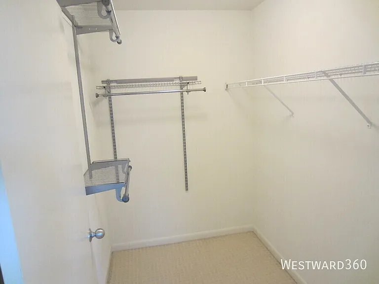 225 S Sangamon #605 — Photo 15