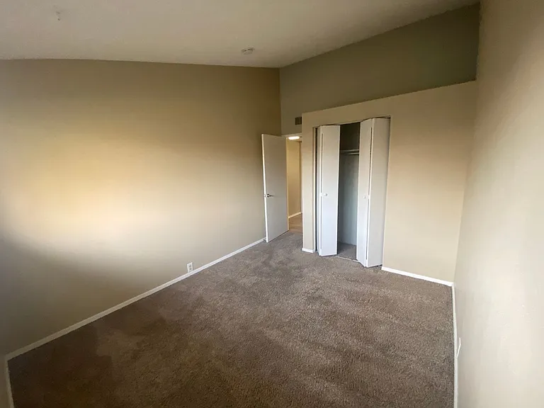 4937 Clear Cir — Photo 20