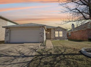 6621 Longleaf Ln, Denton, TX 76210