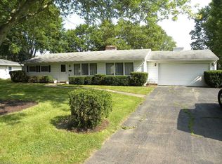 31 Edgewood Dr, Grafton, OH 44044