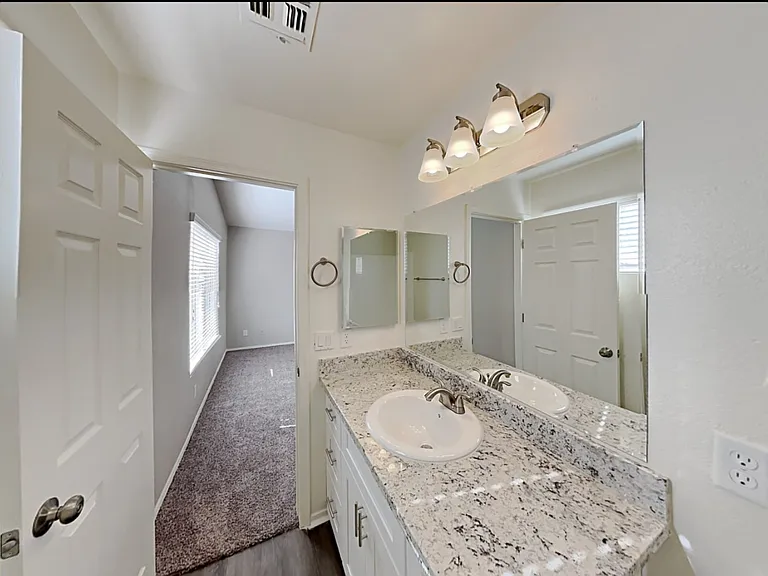 540 Red Admiral Ln — Photo 10