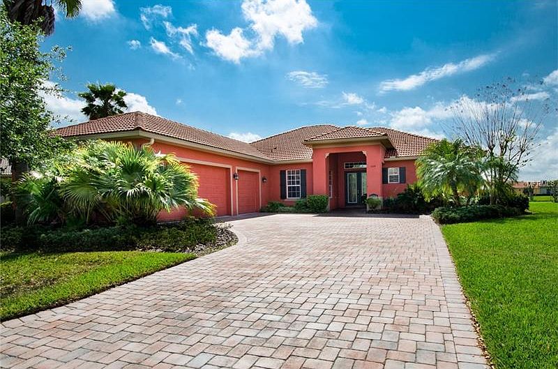 1st image of 524 Tapatio Ln