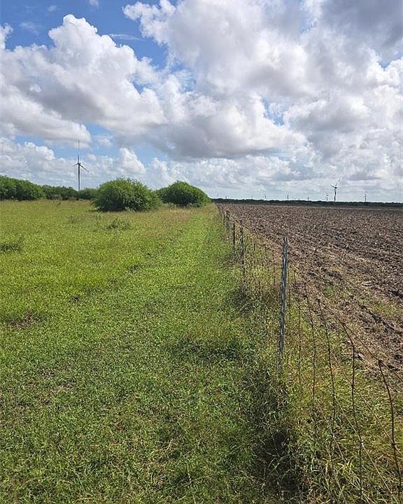 2nd image of Cemetery Rd