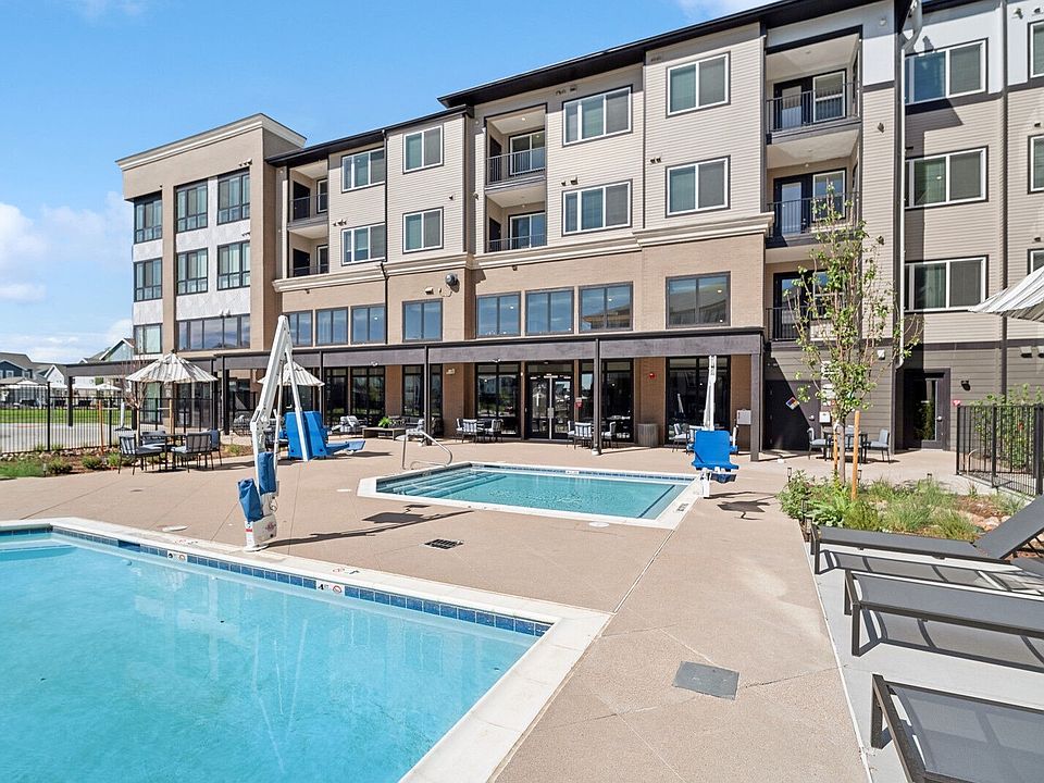 Ascend at Pena Station apartments community photo