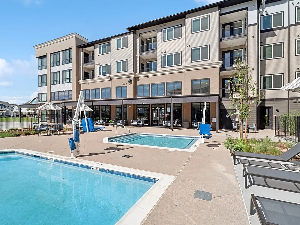 Ascend at Pena Station apartments community photo