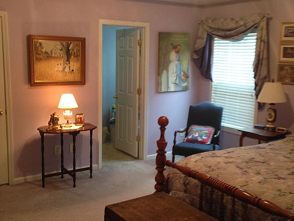 MBedroom with trey ceiling