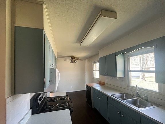 5th image of 3915 N Neely Ave