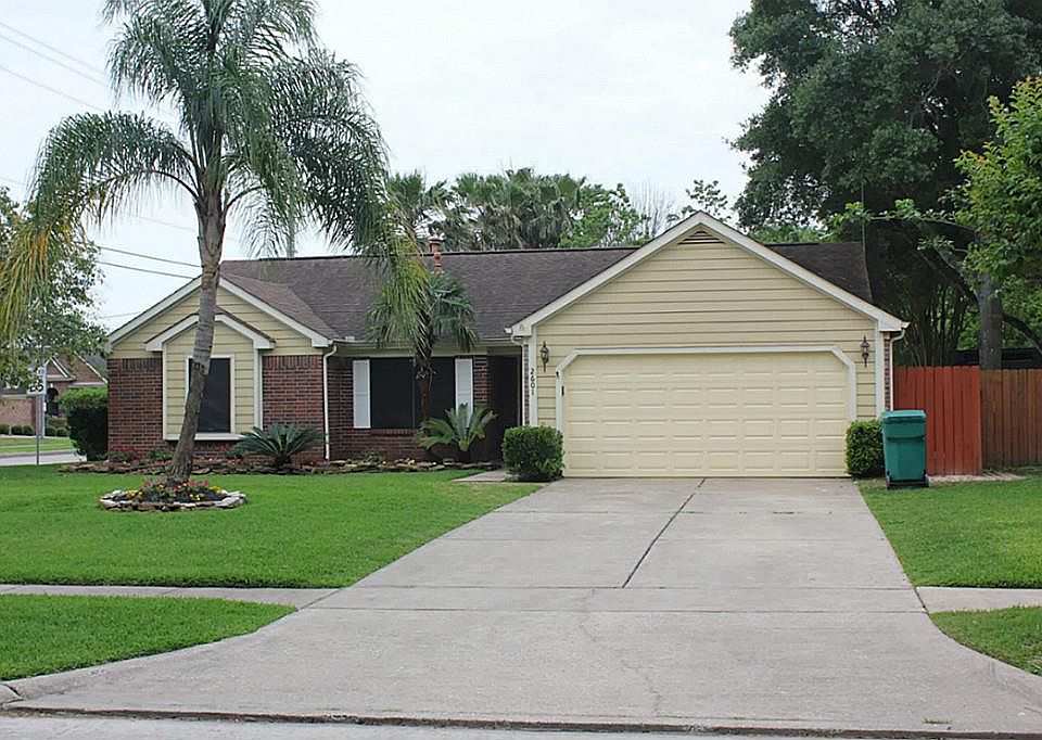 1st image of 2601 Sawyer Dr