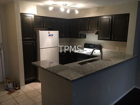 3rd image of 13905 Fairway Island Dr #103